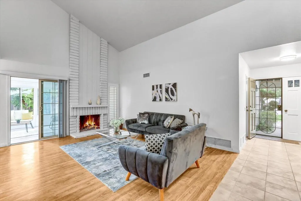 https://cdn.realtyfeed.com/cdn/127/306531279/438d0e5df8d59735fc8c2a5bd59c92d7.webp