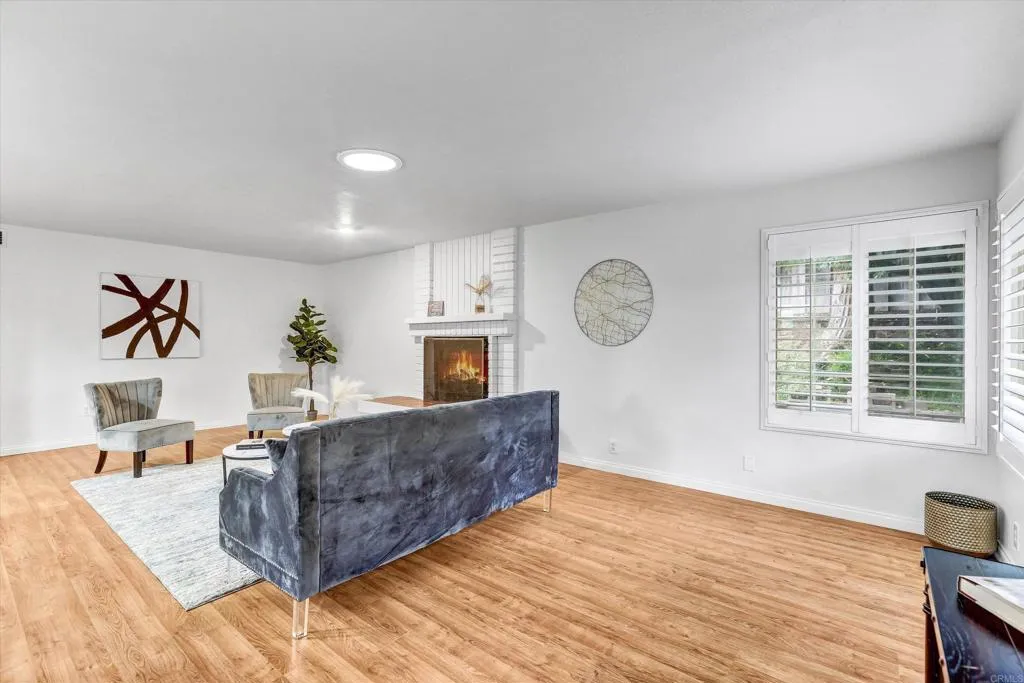 https://cdn.realtyfeed.com/cdn/127/306531279/51e20b8b68eef855cd064aa80b71d093.webp