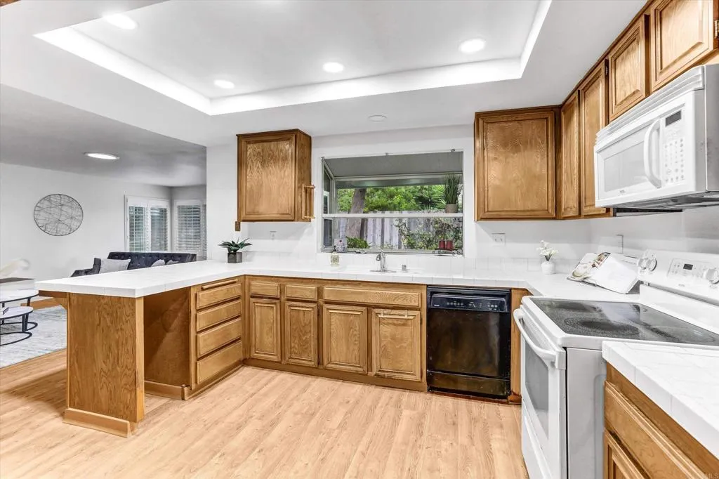 https://cdn.realtyfeed.com/cdn/127/306531279/7316d4dd599fb42ce5c2130b33ce1daa.webp