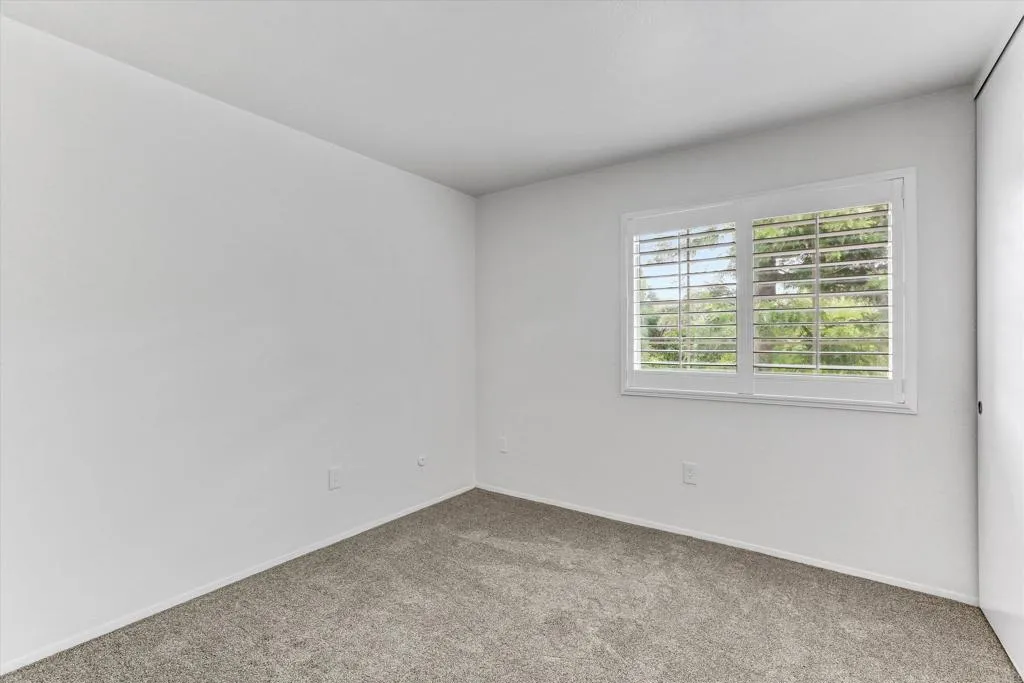 https://cdn.realtyfeed.com/cdn/127/306531279/8e45539ad91fa3a0a8eaaca872c8b268.webp