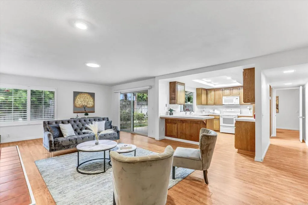 https://cdn.realtyfeed.com/cdn/127/306531279/d0a873cc283ade9350b7e1e152a1c5aa.webp