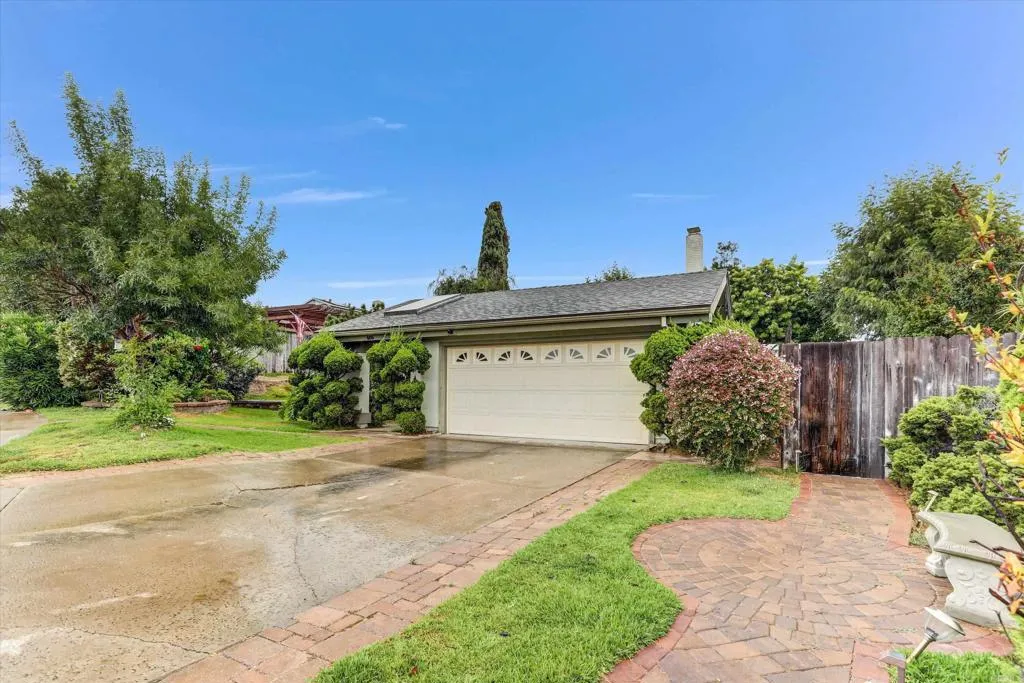https://cdn.realtyfeed.com/cdn/127/306531279/e382449ba01ca5ae02872651334f77fa.webp