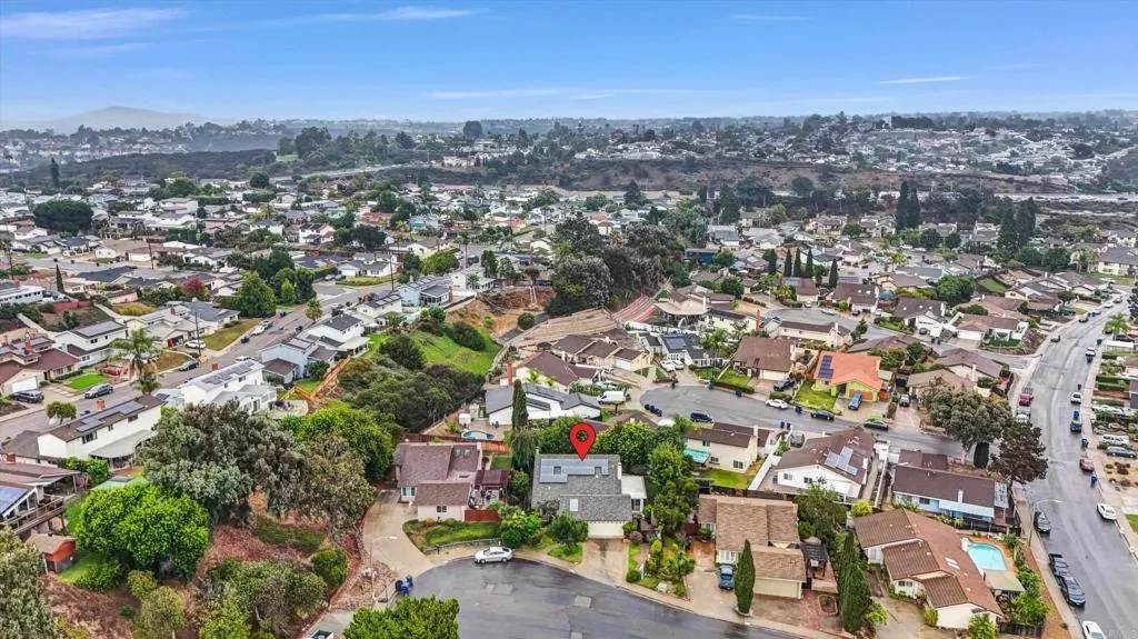 https://cdn.realtyfeed.com/cdn/127/306531279/f0dbfb5ed03ebab69789d7450841643d.webp