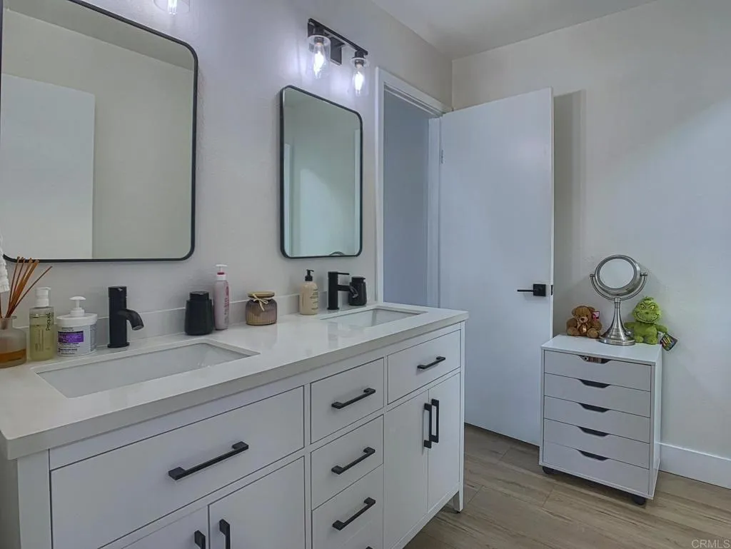 https://cdn.realtyfeed.com/cdn/127/306531280/81617cc3134f9b6783b3f7e5e0e9d07b.webp