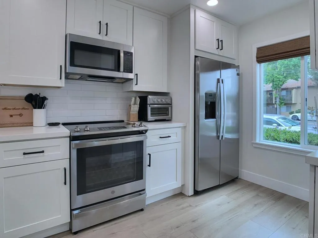 https://cdn.realtyfeed.com/cdn/127/306531280/90b3ee320d1968adf93eb9467bf74a50.webp