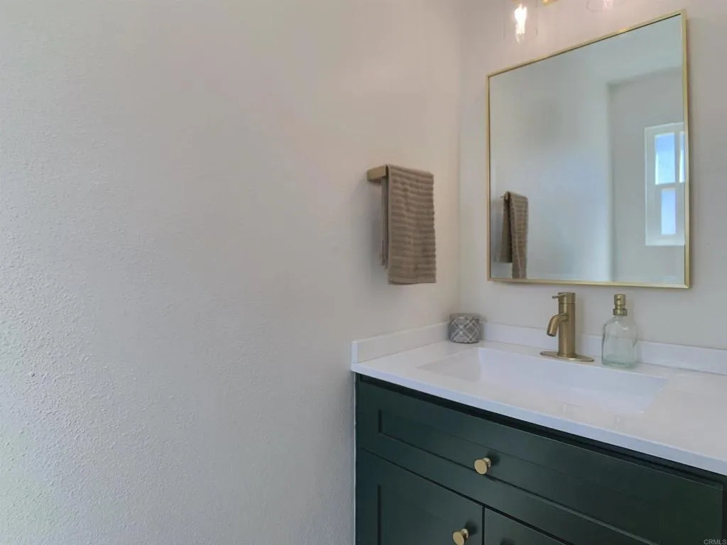 https://cdn.realtyfeed.com/cdn/127/306531280/d1540cfb0b6f0ad25a67381ddf8112b2.webp