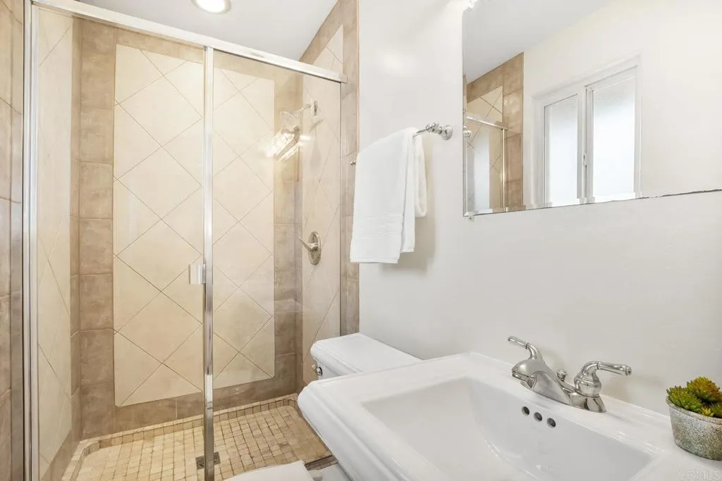 https://cdn.realtyfeed.com/cdn/127/306531289/2e66188feeb58e6b0e22db23df023261.webp