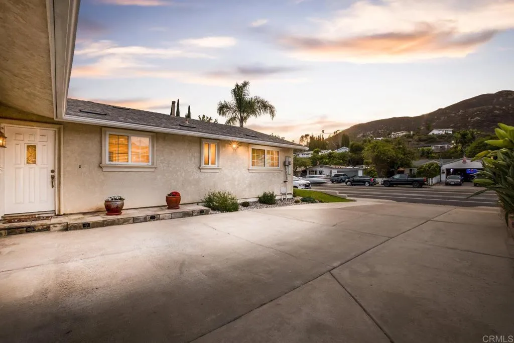 https://cdn.realtyfeed.com/cdn/127/306531289/41bbc5cc79a5202b55b392bb32da310c.webp