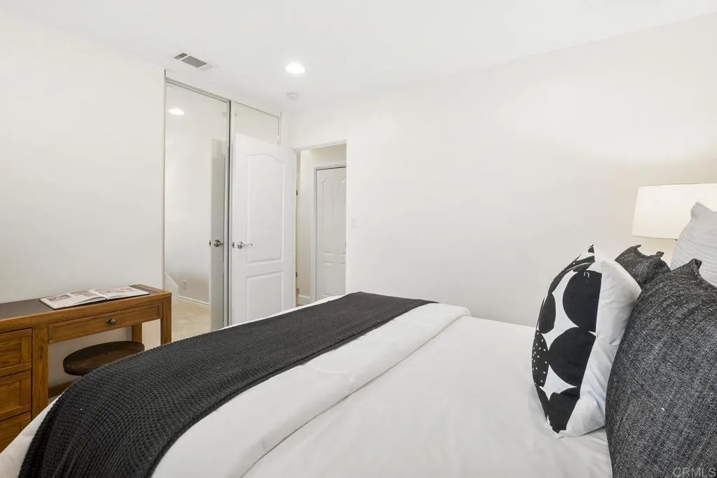 https://cdn.realtyfeed.com/cdn/127/306531289/dde5efcf545f41063883c06eb954bd2d.webp
