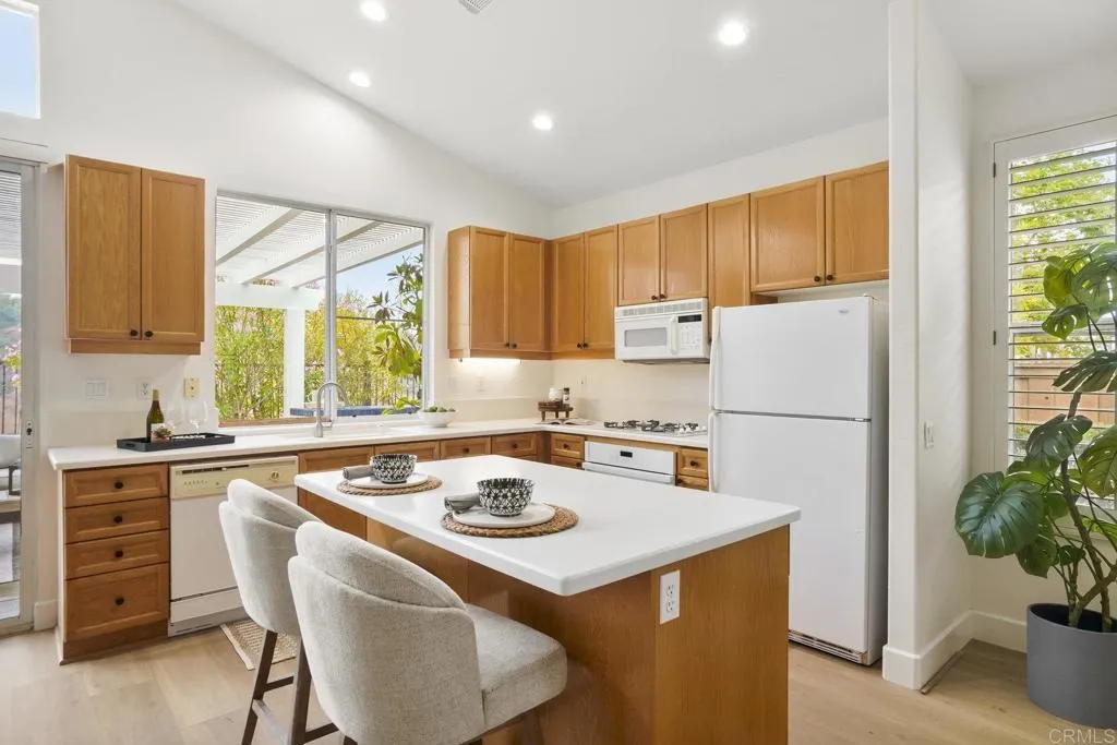 https://cdn.realtyfeed.com/cdn/127/306531295/4614b5c60151559f2bcc7feccb4bb83b.webp