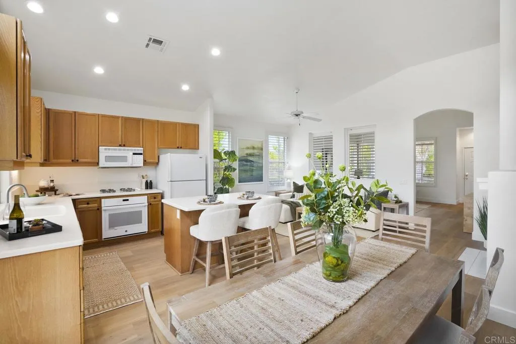 https://cdn.realtyfeed.com/cdn/127/306531295/4a56dc34cc2b0036512eb67393637689.webp