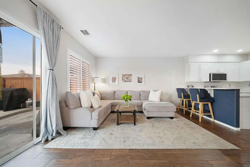 Photo #8: PTP2506605 Listing: Photo #8