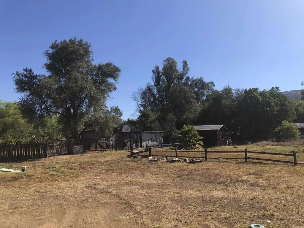 https://cdn.realtyfeed.com/cdn/127/306531359/61aa7edbb216ca8442a1d202d59a14cf.webp