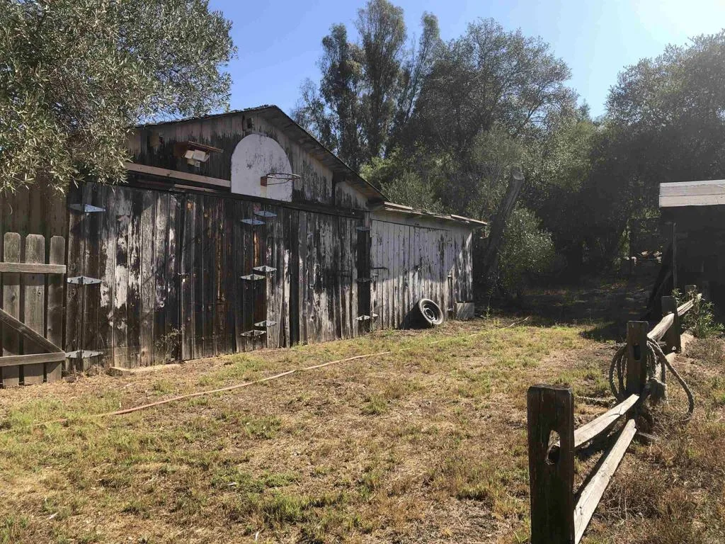 https://cdn.realtyfeed.com/cdn/127/306531359/7090f2cf22c7d146e85dc5f6923c1eab.webp