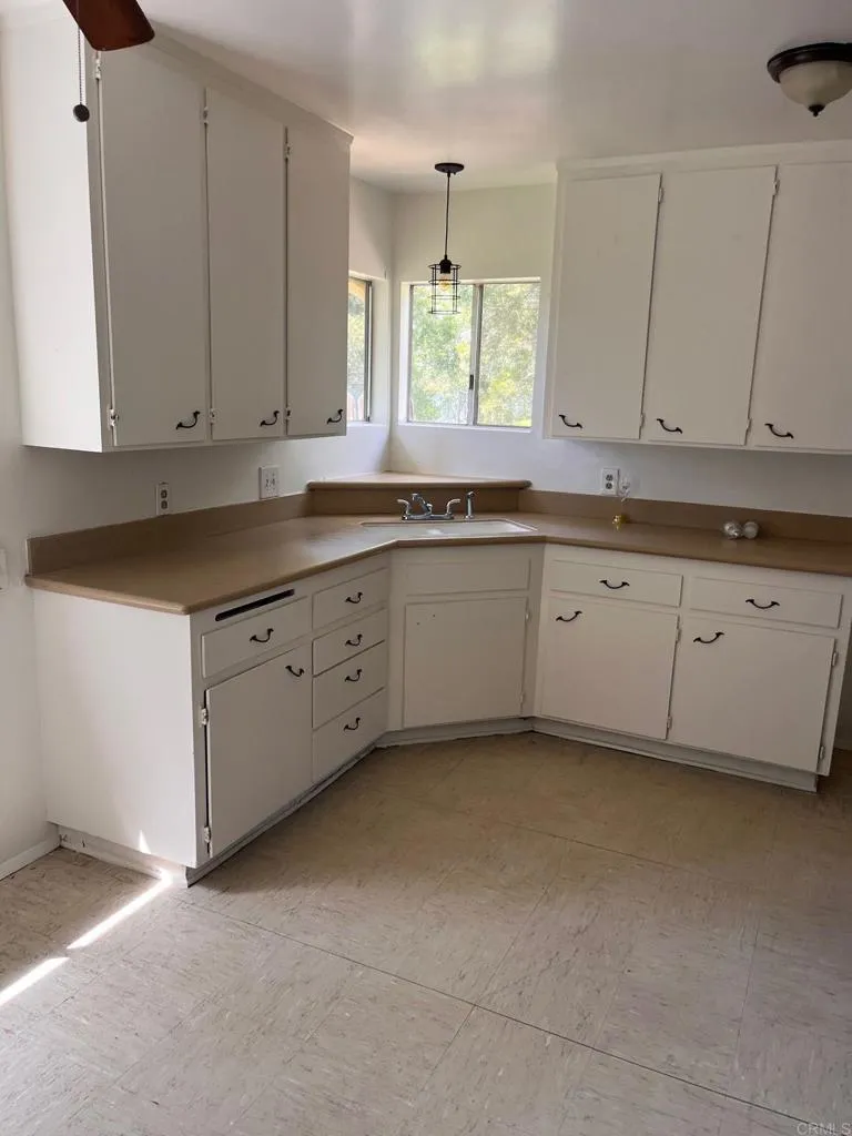 https://cdn.realtyfeed.com/cdn/127/306531359/8f362e3024ba67cb548a057f484adfea.webp
