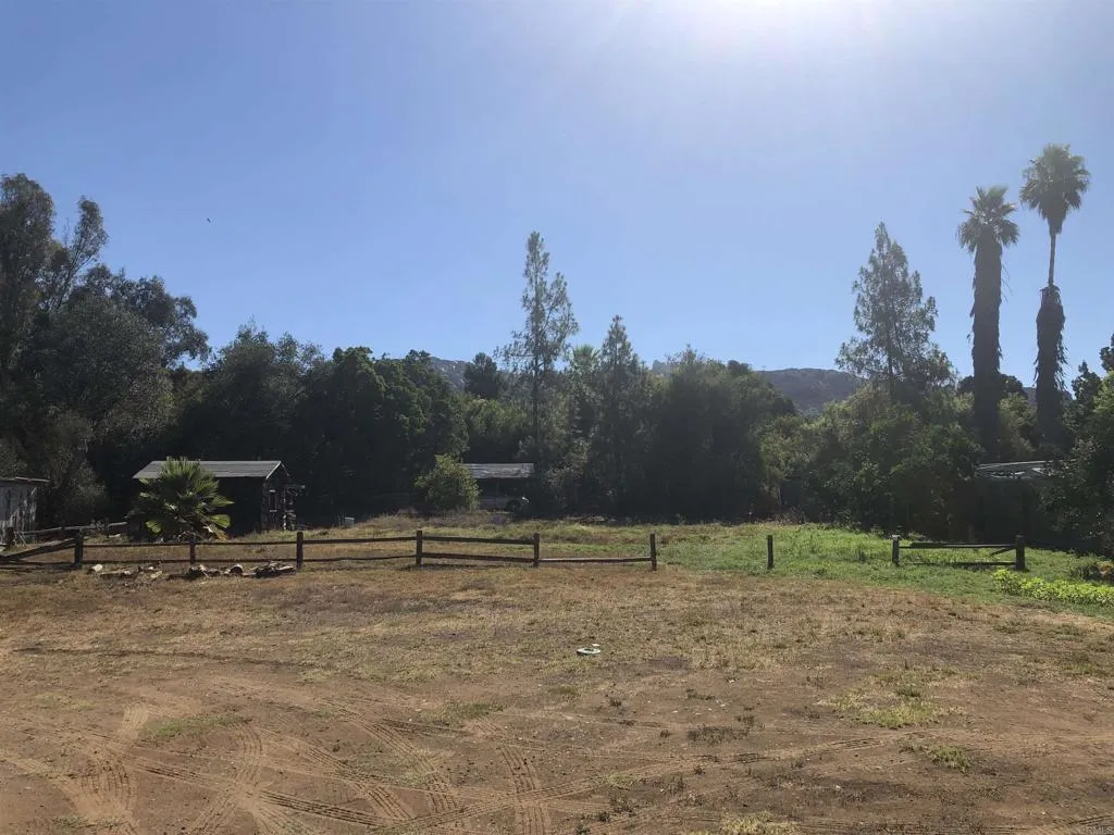 https://cdn.realtyfeed.com/cdn/127/306531359/9676d9d9cd9bb3f087ad9dfa737e6726.webp