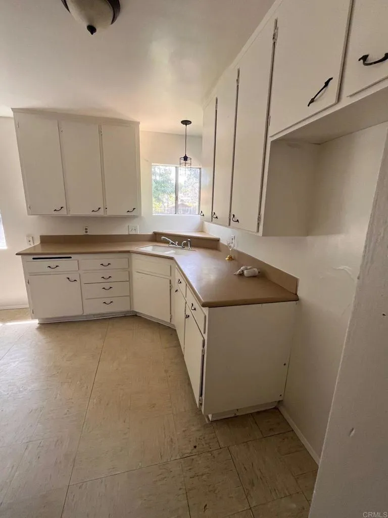 https://cdn.realtyfeed.com/cdn/127/306531359/97d4164dd37a9829e54d0d4ec604c625.webp