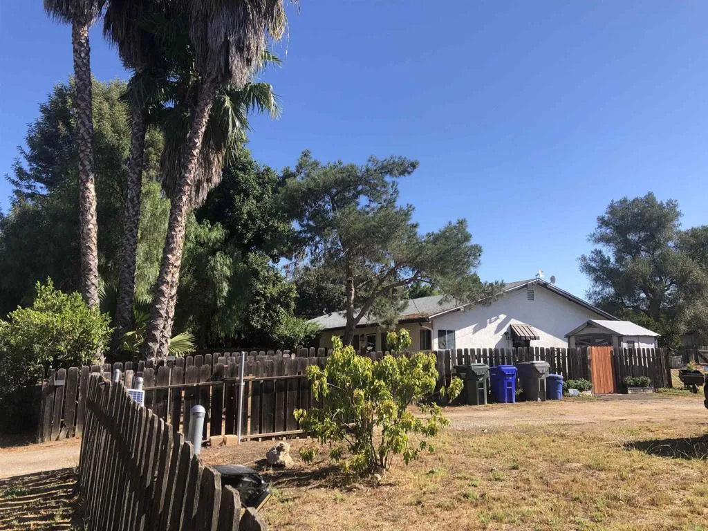 https://cdn.realtyfeed.com/cdn/127/306531359/e9a74b3367f07d4dff2642c345f32e45.webp