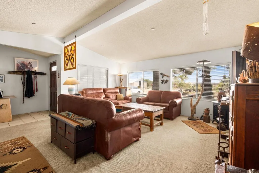 https://cdn.realtyfeed.com/cdn/127/306531413/980a612d1ca5d9dabad38a50e8abb963.webp