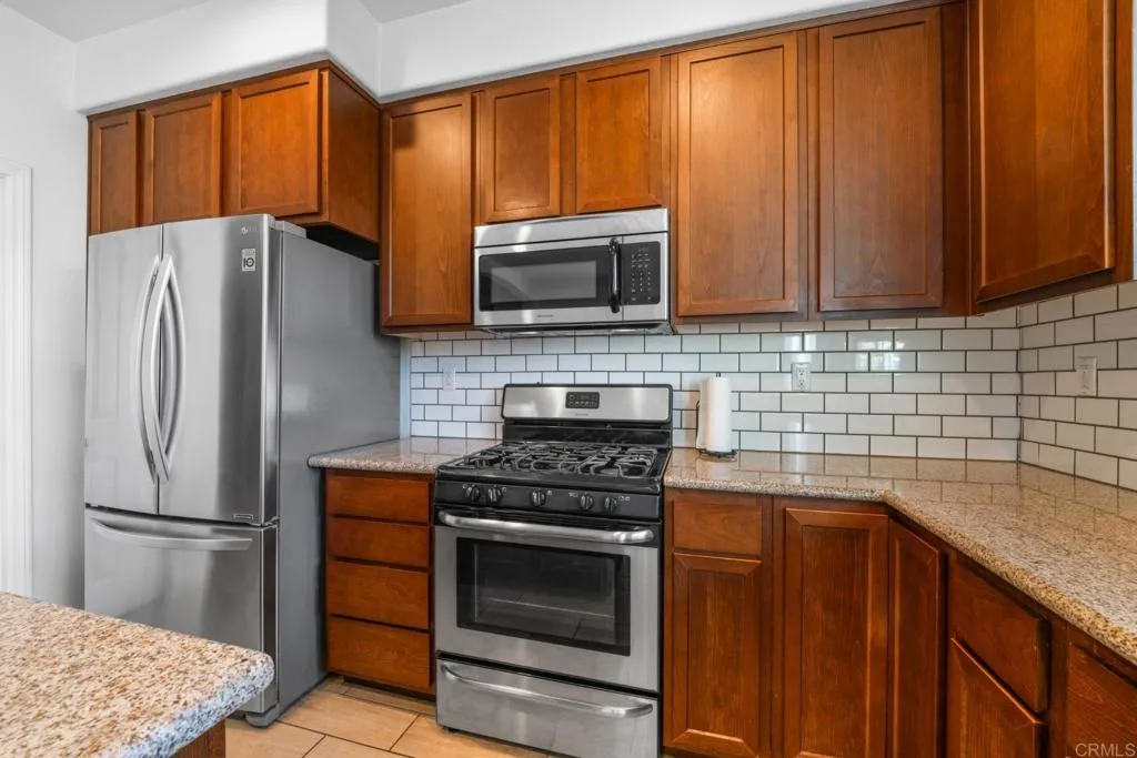 Photo #6: PTP2506607 Listing 