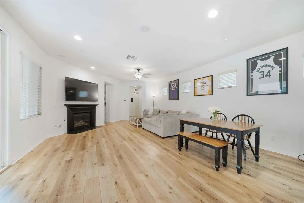 https://cdn.realtyfeed.com/cdn/127/306531475/2b7af81f92ac664cf97a560639b797f2.webp