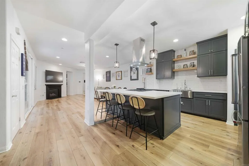 https://cdn.realtyfeed.com/cdn/127/306531475/525038dc7e6089c43f7d04f01d35b3d6.webp