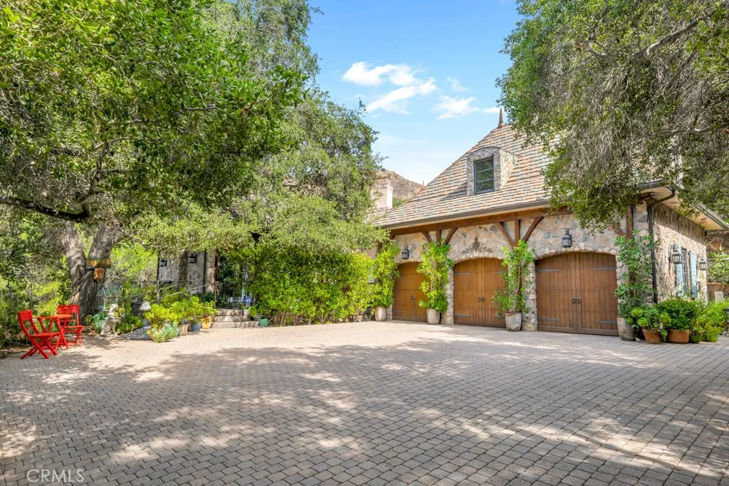 Topanga, CA 90290