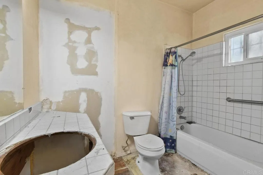 https://cdn.realtyfeed.com/cdn/127/306531494/92220eaf0b07d77ab10443a9d7425cb0.webp