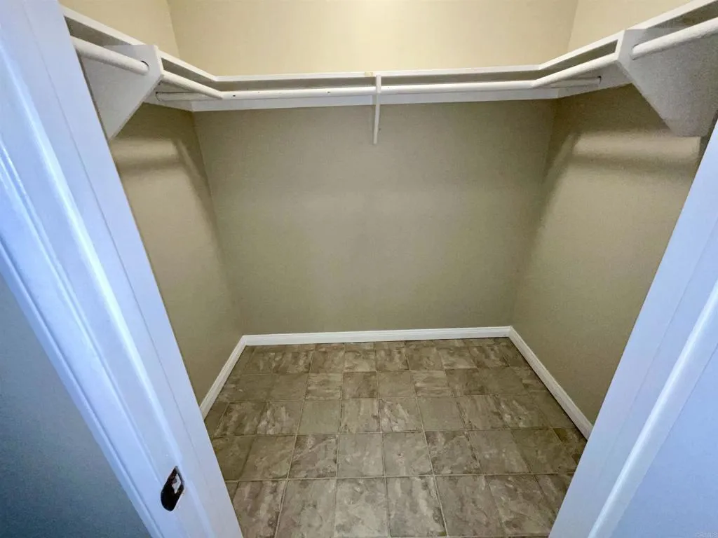 https://cdn.realtyfeed.com/cdn/127/306531543/7138fd1f89c34204c9b3ce4ee6caa49c.webp