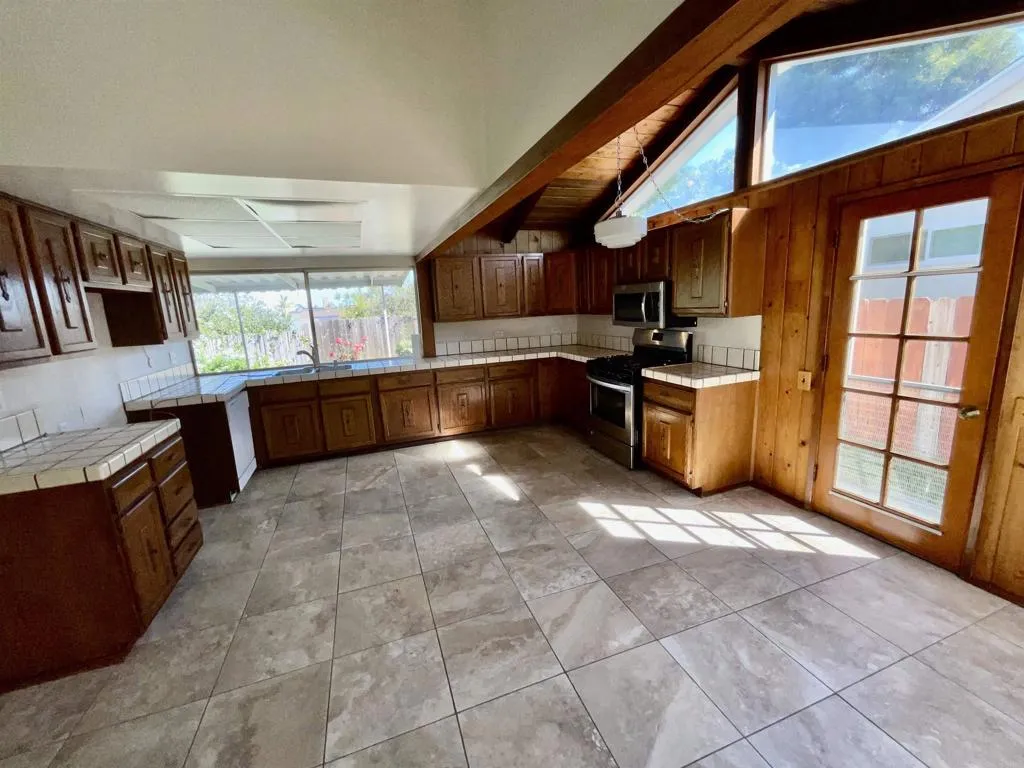 https://cdn.realtyfeed.com/cdn/127/306531543/ade53dcad9402b487c56423d6cd708b2.webp