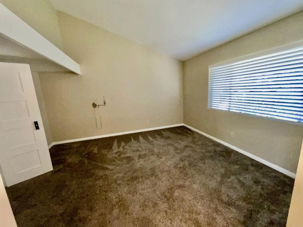 https://cdn.realtyfeed.com/cdn/127/306531543/baa7c8a62736bc4c4cf38fe26b070201.webp