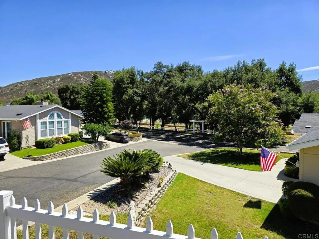 https://cdn.realtyfeed.com/cdn/127/306531589/1ad8f48d5e82ce5b0ac4dfa6f36fe168.webp
