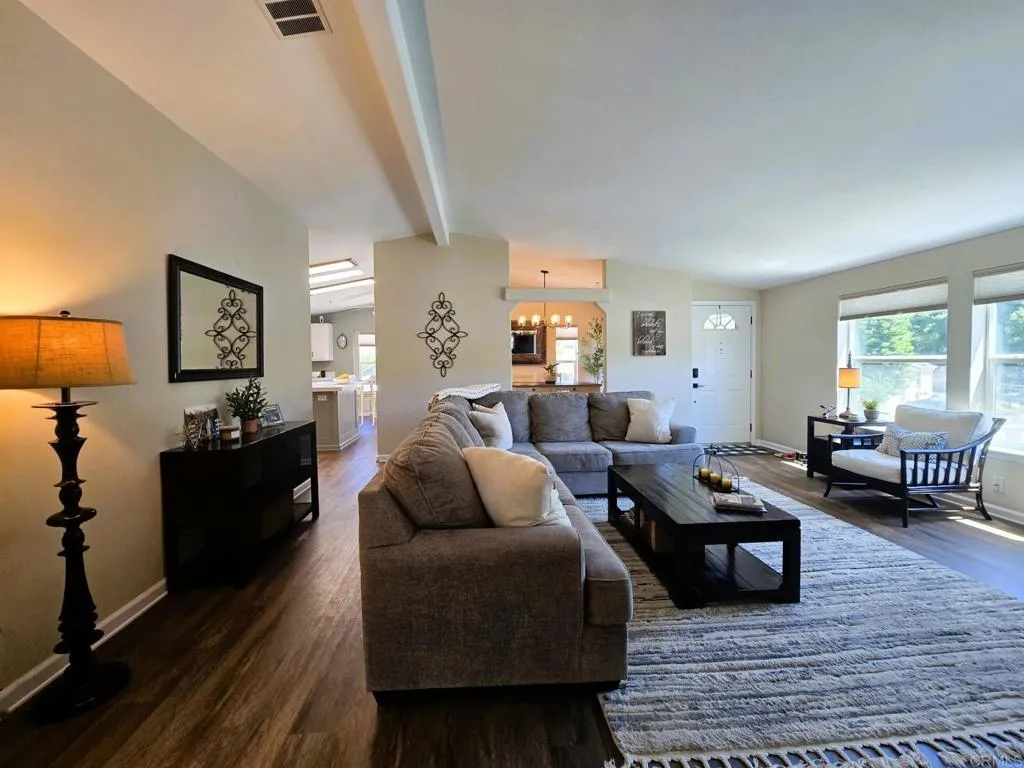 https://cdn.realtyfeed.com/cdn/127/306531589/1f738397c1f1f06f7824766f44292392.webp