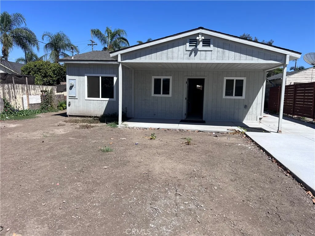 Santa Ana, CA 92703