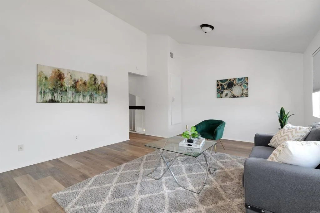 https://cdn.realtyfeed.com/cdn/127/306531625/e3381206c33d2d9e12d93556d5417141.webp