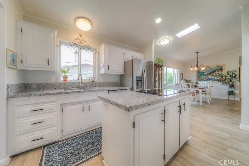 https://cdn.realtyfeed.com/cdn/127/306531638/14df881e5edbbf344bce7537a99d966c.webp