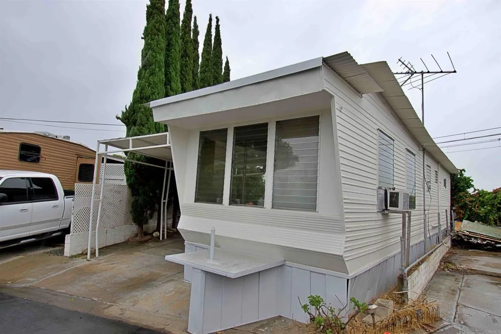 https://cdn.realtyfeed.com/cdn/127/306531669/51e93532a710b105084e8116ece8cd25.webp