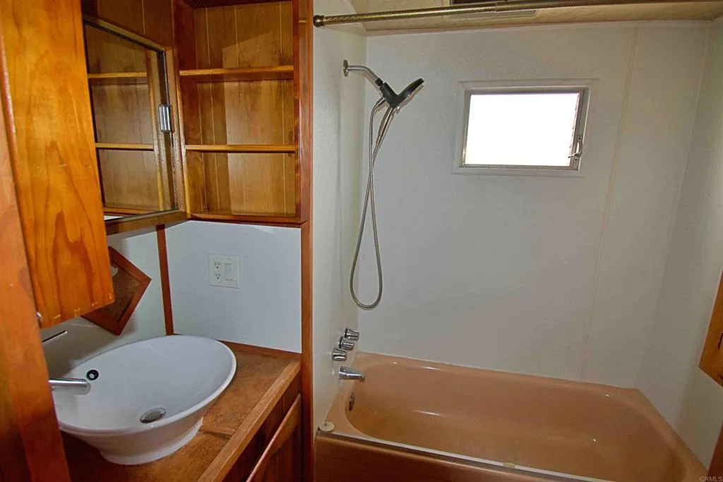 https://cdn.realtyfeed.com/cdn/127/306531669/558a1c83e20f219cf27b7fddc111fe1c.webp