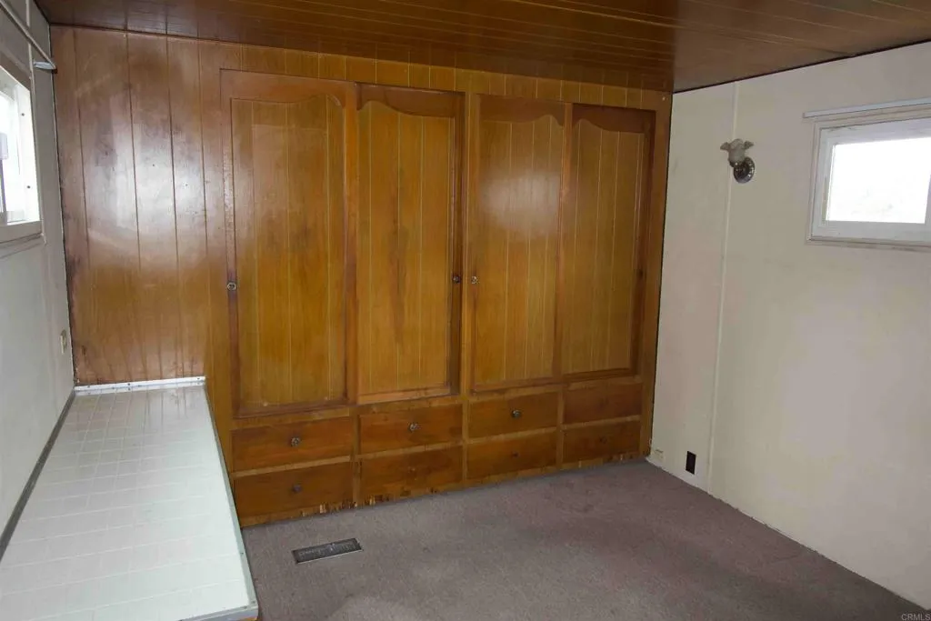 https://cdn.realtyfeed.com/cdn/127/306531669/6637d87a5bc5f39d77ac6073fd29cb46.webp