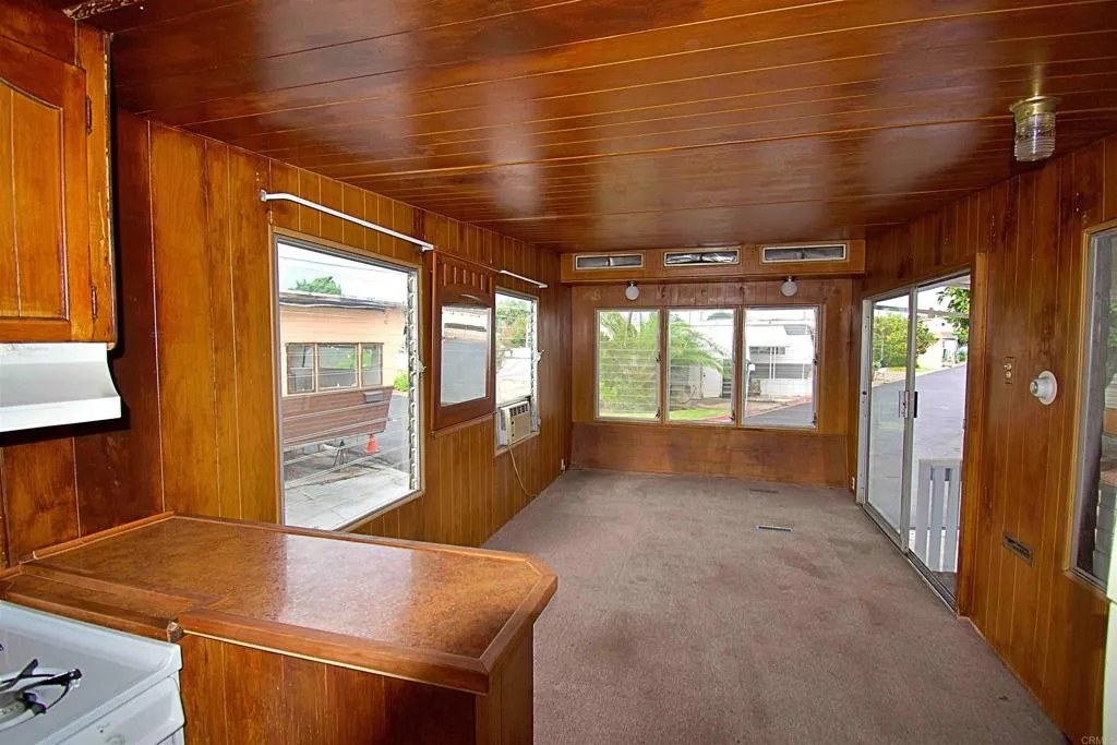 https://cdn.realtyfeed.com/cdn/127/306531669/75fc3ca1f76fdd757bd69bef0c6ea3b8.webp