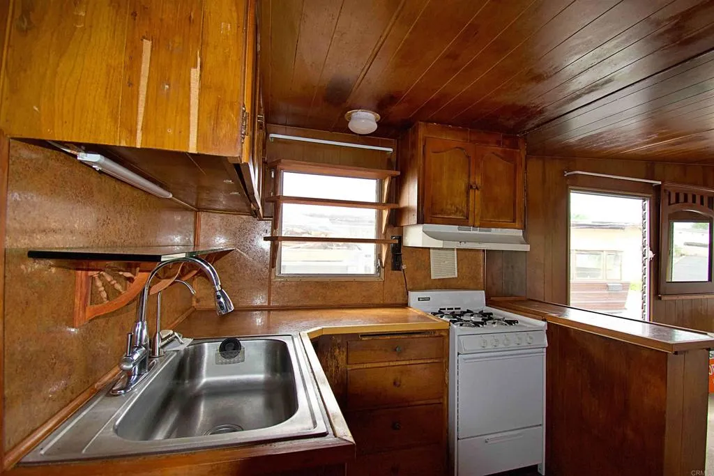 https://cdn.realtyfeed.com/cdn/127/306531669/ac8f338943e5249b9c226b7ccbe3cdc3.webp
