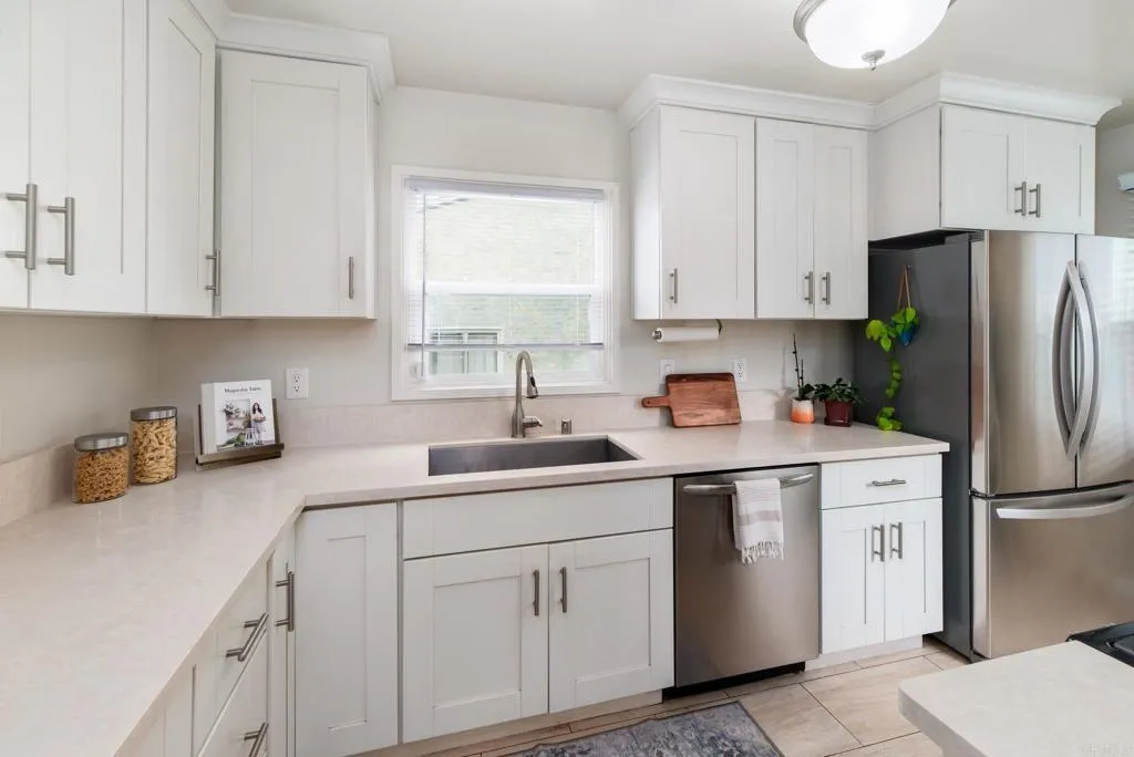 https://cdn.realtyfeed.com/cdn/127/306531683/0cfc4cf4e281532863bf3f1a954cc84c.webp