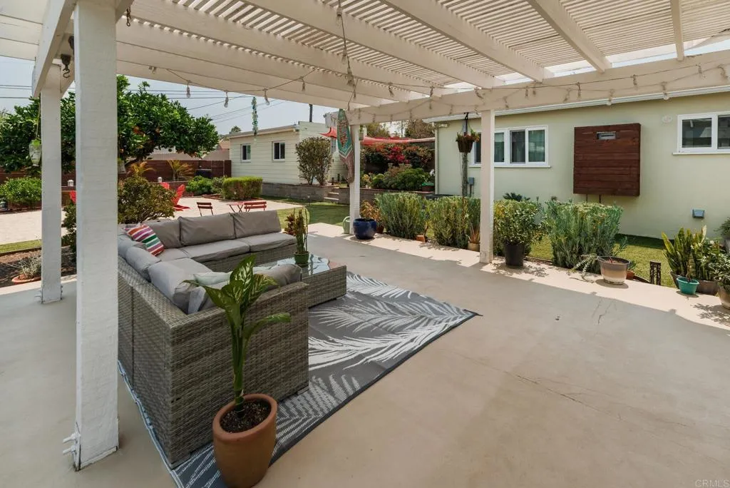 https://cdn.realtyfeed.com/cdn/127/306531683/b977e457ce5134b5eb570401b9cce1b0.webp