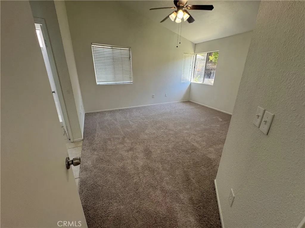 https://cdn.realtyfeed.com/cdn/127/306531685/e4cc4d032971fa7dc4a08dd19a0ad230.webp