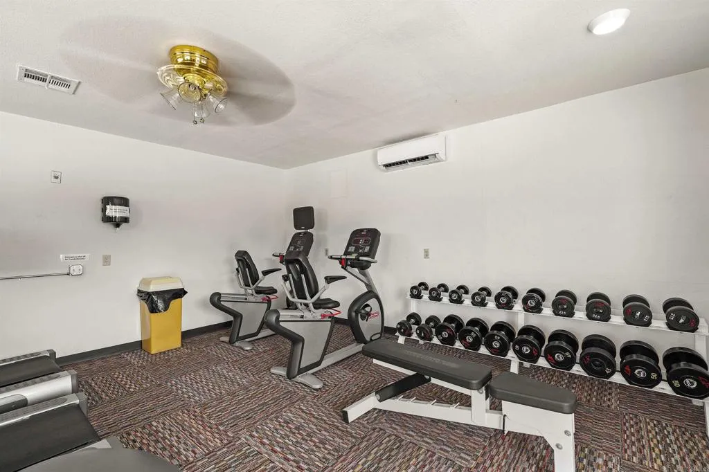 https://cdn.realtyfeed.com/cdn/127/306531693/04e562c3d7ea0c785c55cb2ce9955982.webp