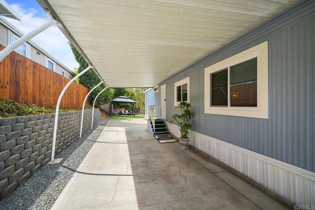https://cdn.realtyfeed.com/cdn/127/306531693/1226ec6f5e677c9d30e00db8416fad5d.webp