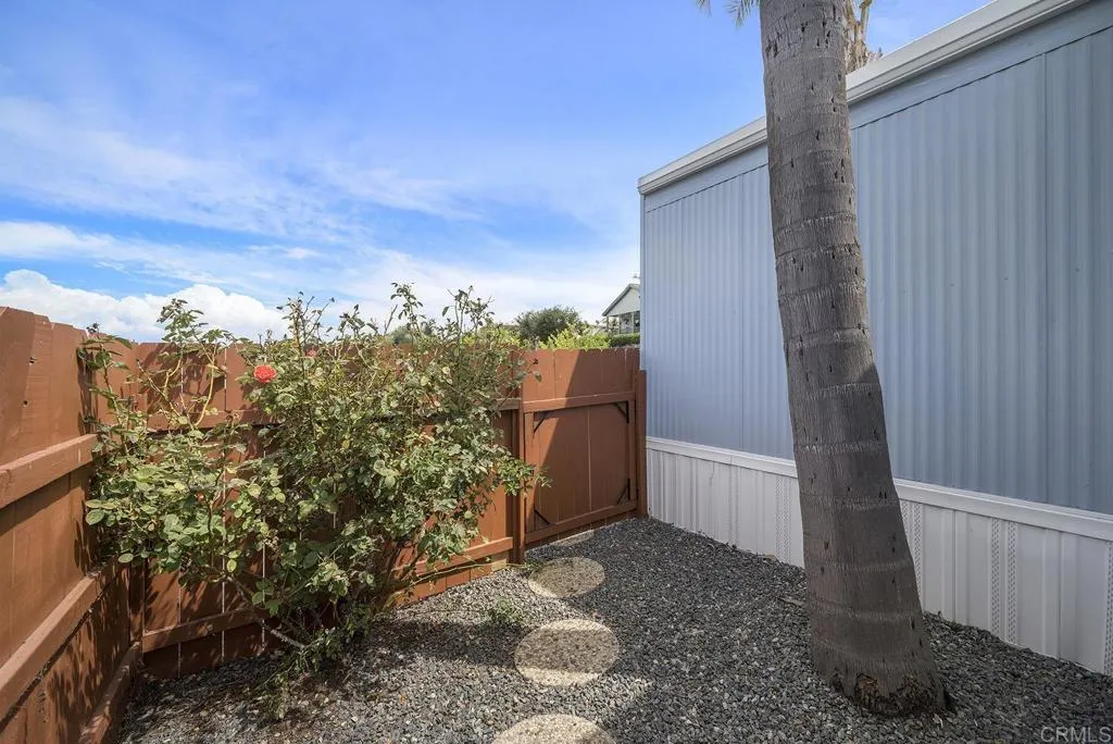 https://cdn.realtyfeed.com/cdn/127/306531693/2f3febb8754c47d3a9f54db2569b7b31.webp