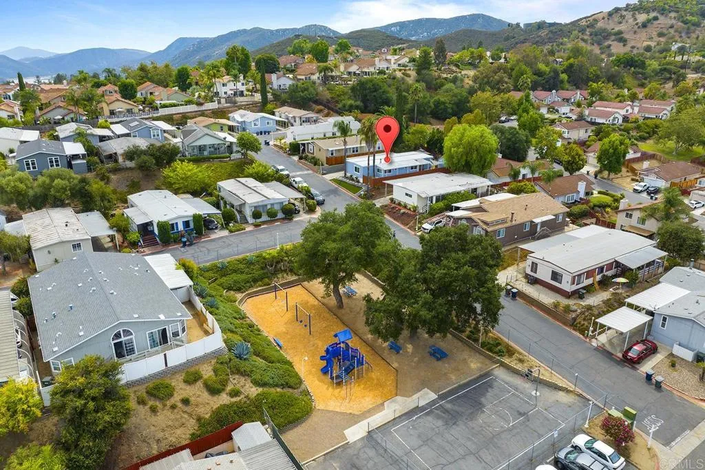 https://cdn.realtyfeed.com/cdn/127/306531693/412772520f34b040d7212d3f0809b7d1.webp