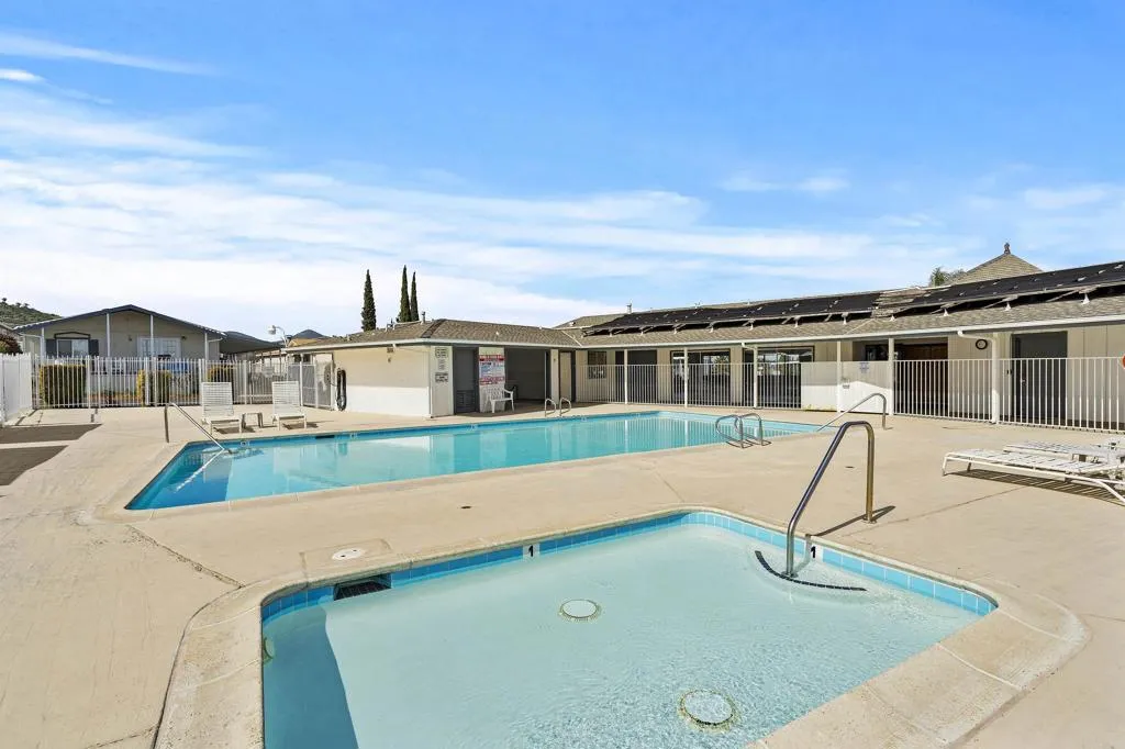 https://cdn.realtyfeed.com/cdn/127/306531693/fe199d1ef18f6c934e2c4a3c612c5b10.webp
