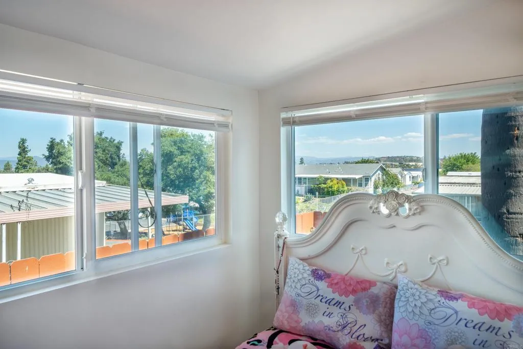 https://cdn.realtyfeed.com/cdn/127/306531693/ff5eddf501054d155449f4aade902bde.webp